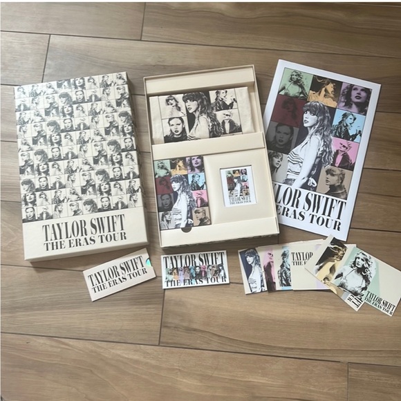 Taylor Swift Eras Tour VIP Box with LA print - Picture 2 of 4